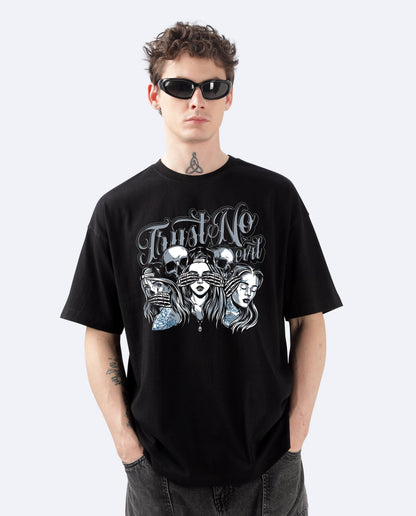 Trust me Evil-Oversized T-Shirt