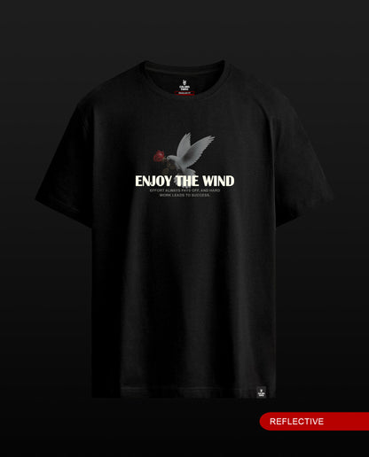 Enjoy the wind - Men Regular Fit Tees