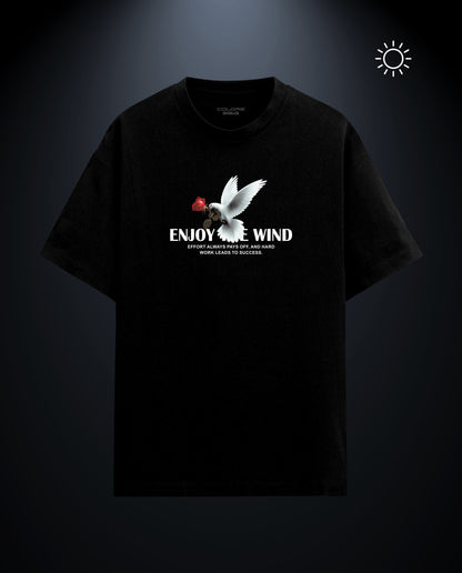 Enjoy the wind - Premium Men Regular Fit Tees